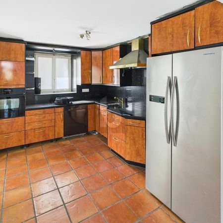 FRESHLY RENOVATED WITH A LARGE BALCONY - Photo 3