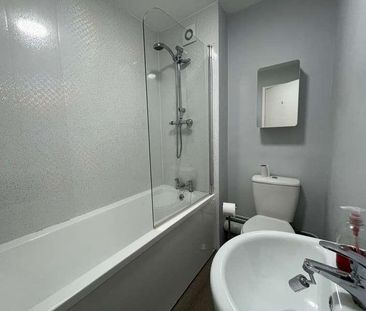 Weymouth, DT3 - Photo 3