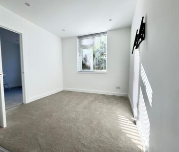 1 bedroom ground floor flat to rent - Photo 2