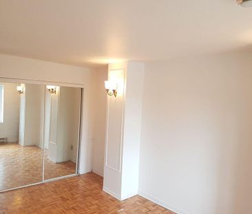 Maison unifamiliale de 3 chambres à louer à Brossard - Photo 2