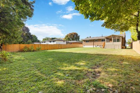 For Lease - 50 Burningham Crescent Unit# Main, Ajax, Ontario - Photo 3
