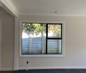 3 BEDROOM FAMILY HOME! - Photo 1