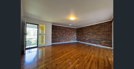 3 BRM BRICK & TILE GOONELLABAH DUPLEX - Photo 3