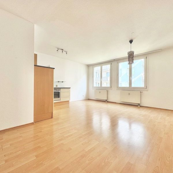 TOPLAGE - NÄHE DONAUZENTRUM | HELLE SINGLE-WOHNUNG | U-BAHN-NÄHE - Photo 1