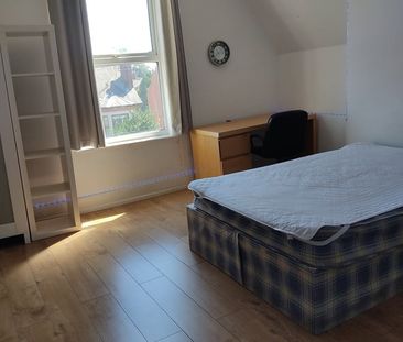 Room in a Shared House, Loughborough Road, NG2 - Photo 2
