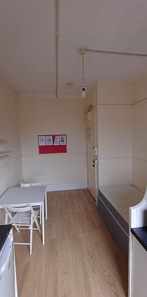 Bedsit, Stuart Crescent, N22 - Photo 1