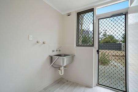 26E Wardlow Way, Balga WA 6061 - Photo 5
