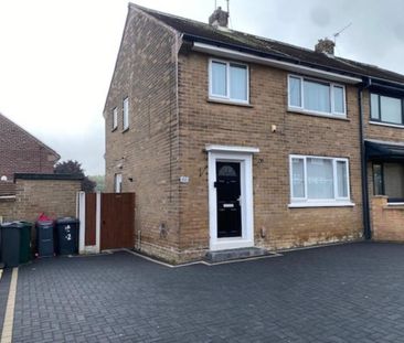 3 bedroom semi-detached house to rent - Photo 4