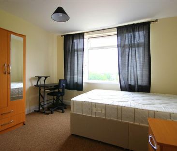 4 bedroom house to rent - Photo 2