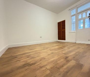 4 bedroom terraced house to rent - Photo 3