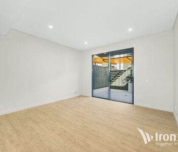 NEARLY NEW TRI-STOREY TOWNHOUSE - Photo 5