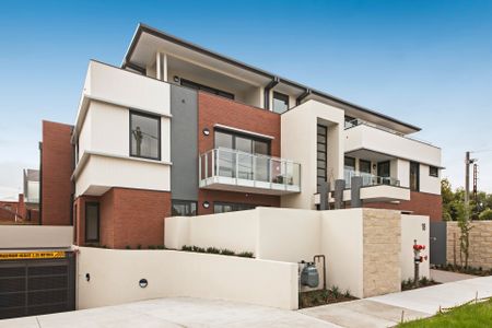 Location will Impress! - Photo 2