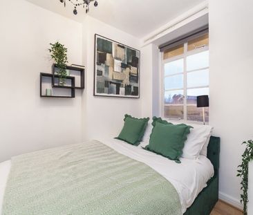3 Bed Flat, St. Johns Court, NW3 - Photo 2