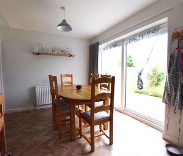 3 bedroom detached house to rent - Photo 3