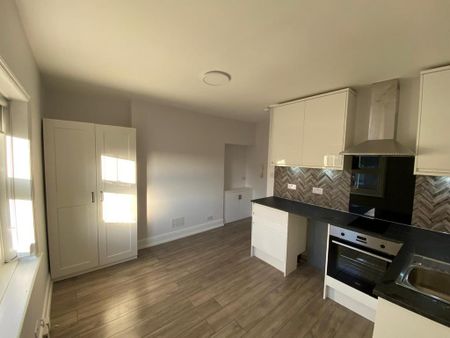 Studio to rent - Photo 5