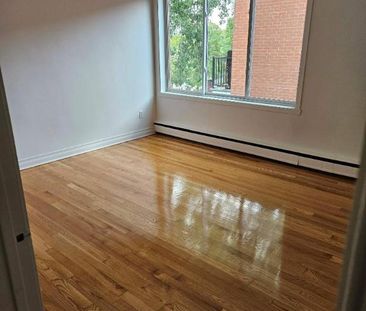 1 CH - 1 SDB - Côte Saint-Luc - $1,125 /mo - Photo 2