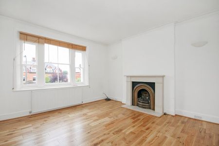 3 bedroom flat to rent - Photo 3
