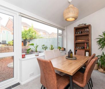 3 bedroom semi-detached house to rent - Photo 5