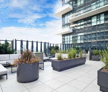 For Lease - 30 Inn On The Park Drive Unit# 4102, Toronto, Ontario - Photo 2