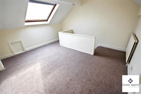 3 Bedroom House - End Terrace To Let - Photo 3