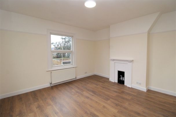 4 bedroom Cottage to rent - Photo 1