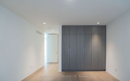 For Lease - 119 Cumberland Drive, Mississauga, Ontario - Photo 2