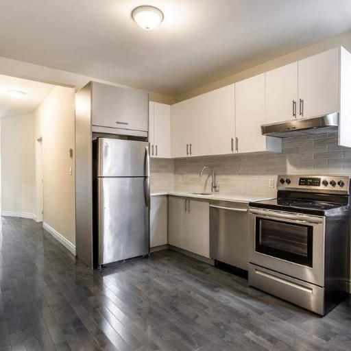 ENSOLEILLÉ 2 CAC AVEC VUE SUR LE MONT-ROYAL AU CŒUR DU MILE END - Photo 1