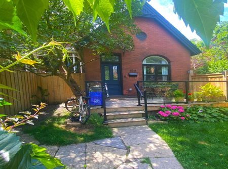 For Lease - 109 Charlton Avenue, Hamilton, Ontario - Photo 3