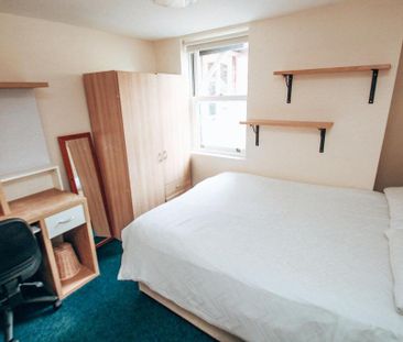 6 bedroom private hall to rent - Photo 5