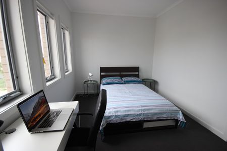 6-bedroom shared house / townhouse, Fifth Street - Photo 4