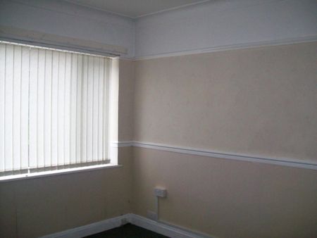 3 bedroom House To Let - Photo 3