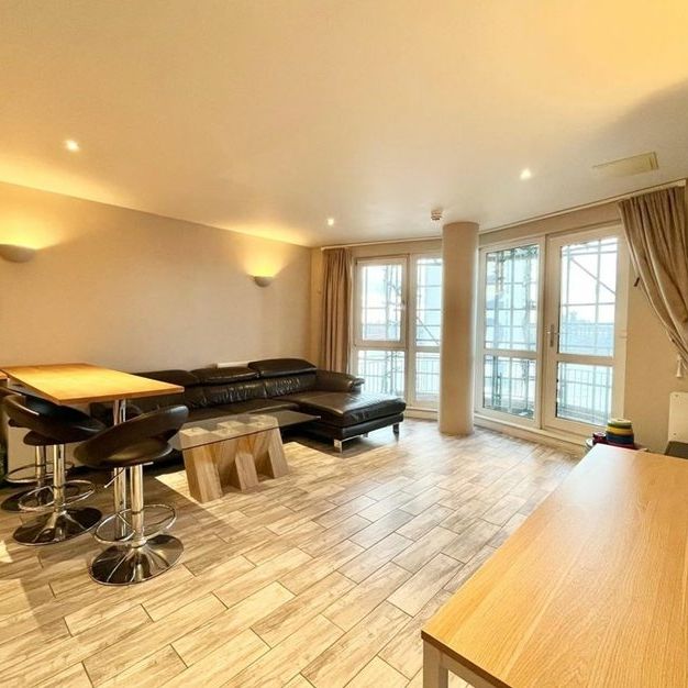 Arnhem Place Canary Wharf, E14 - Photo 1