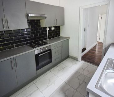 2 bedroom semi-detached house to rent - Photo 2