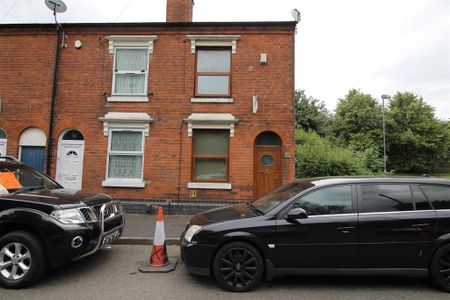 2 bedroom terraced house to rent - Photo 4