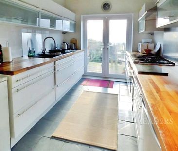 3 bedroom semi-detached house to rent - Photo 3