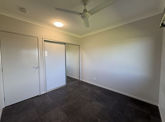 Modern 3 Bedroom Home + Ensuite - Photo 1