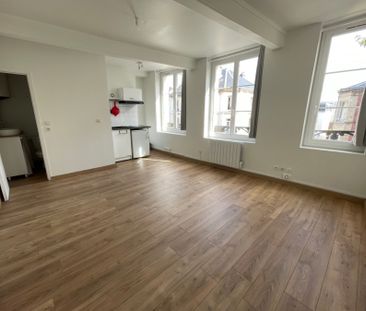 Location Appartement 1 pièce 22m² - Photo 4