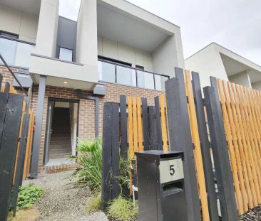 “High qulity finished townhosue for rent” - Photo 5