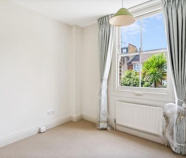 4 bedroom terraced house to rent - Photo 6