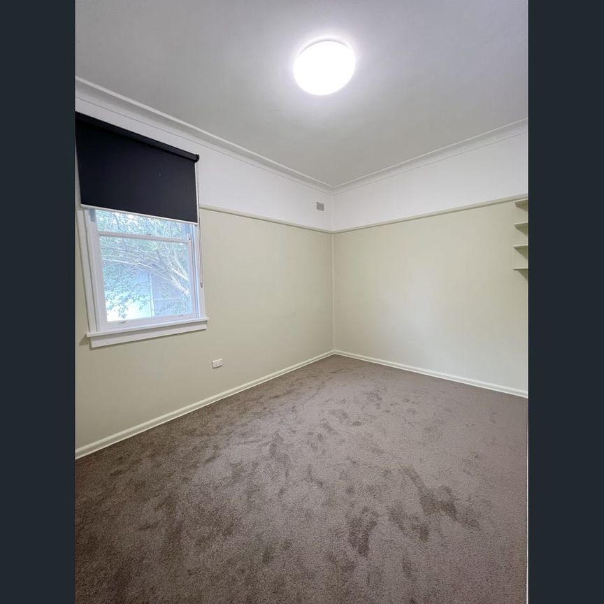 3-Bedroom Home - Move-in Ready! - Photo 1