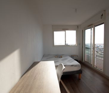 Location Appartement 5 pièces 90m² STE CLOTILDE 97490 - Photo 6