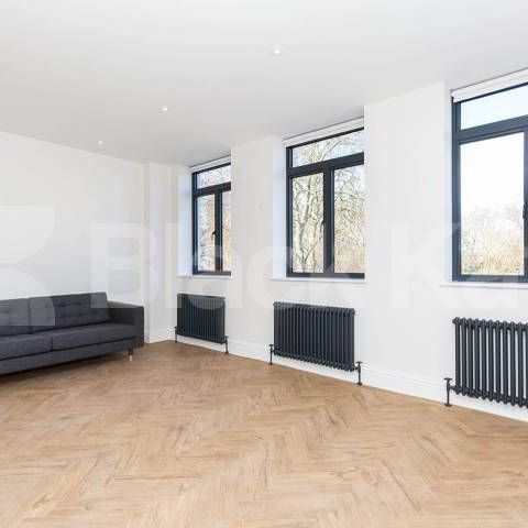 Stunning Modern One-Bedroom Apartment | Prime Finsbury Park Location - Photo 1