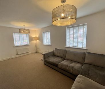 3 bedroom detached house to rent - Photo 3