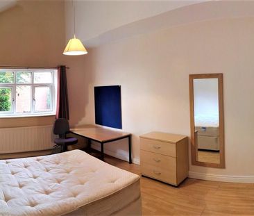 1 bedroom in a house share to rent - Photo 1