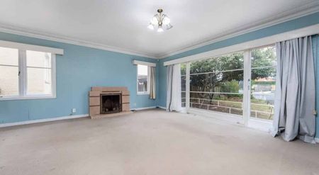 1137 New North Road, Mount Albert - Photo 2