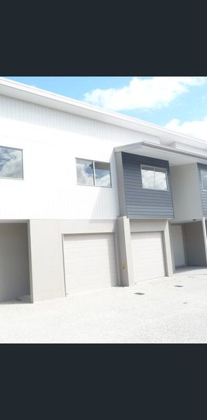 PRIVATE ROOM WITH AIR CONDITIONING - PERFECT FOR STUDENTS CLOSE TO QUT! - Photo 1