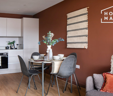 3 bedroom flat to rent - Photo 4