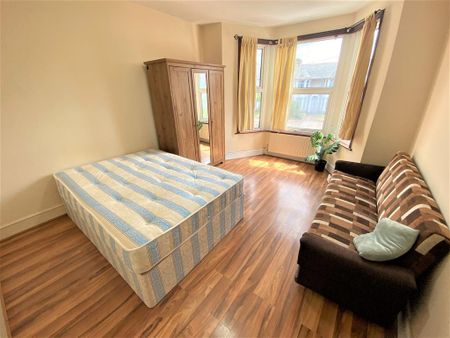 Studio to rent - Photo 4