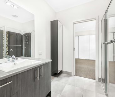 Character Two-Bedroom! - Photo 5