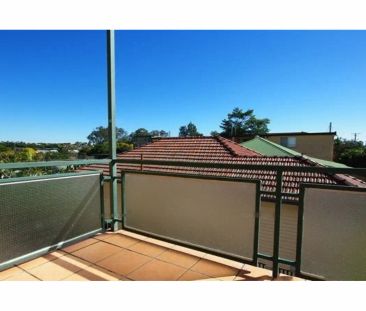 “Affordable Living in Trendy Greenslopes” - Photo 1